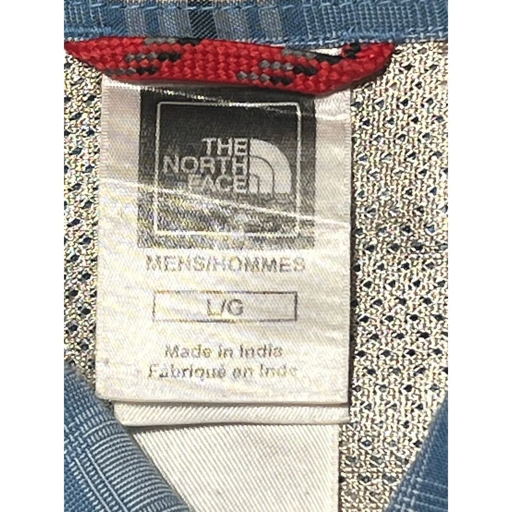 The North Face 2007 Men's Short Sleeve Plaid Shirt AXT7 Blue / White Zip‎ pocket